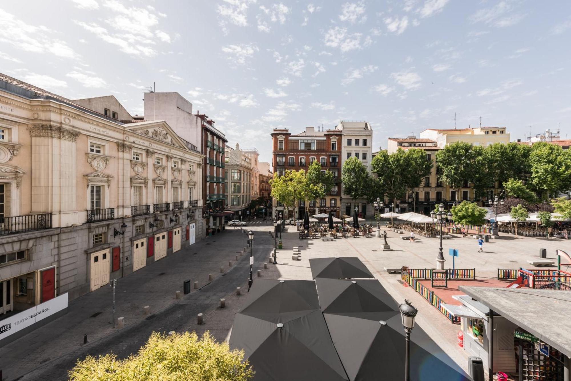 Апартаменты Santa Ana Plaza Мадрид Номер фото