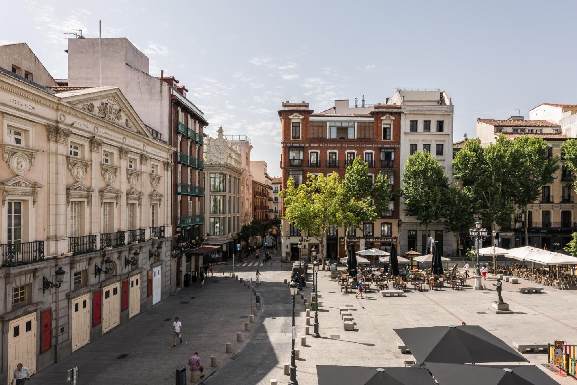 Апартаменты Santa Ana Plaza Мадрид Номер фото