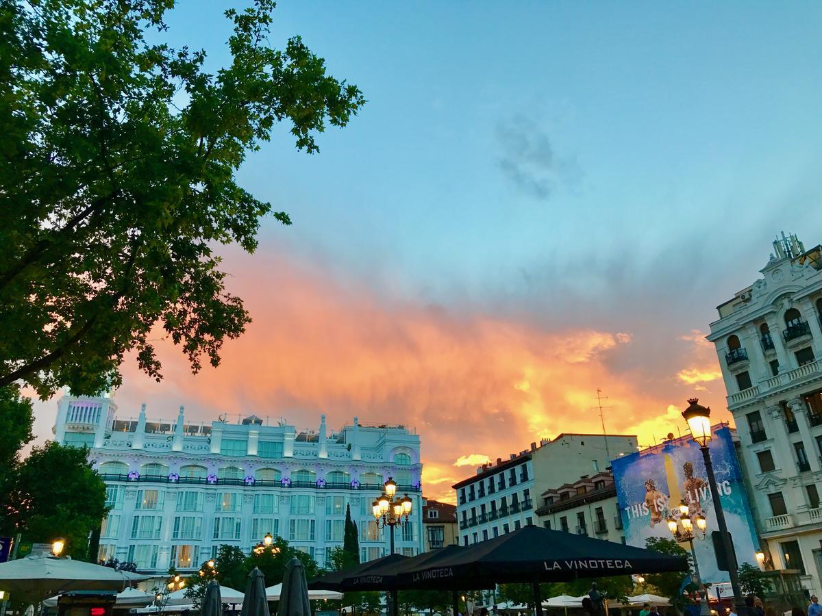 Апартаменты Santa Ana Plaza Мадрид Экстерьер фото